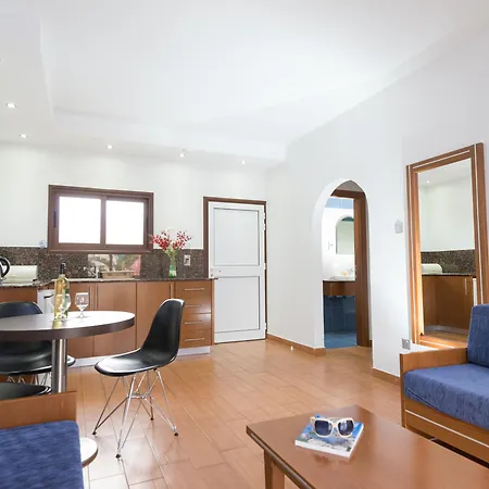 Loutsiana Deluxe Apts 3* Ajia Napa