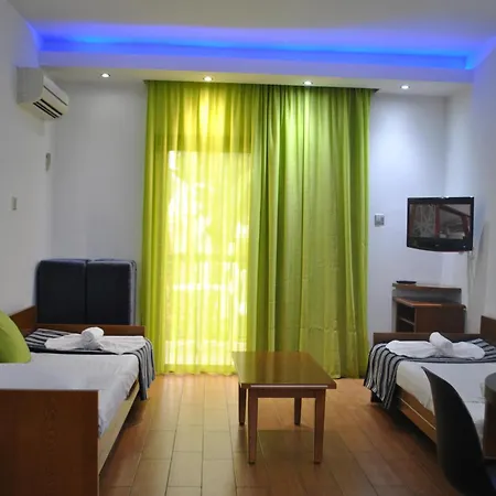 Loutsiana Deluxe Apts 3*